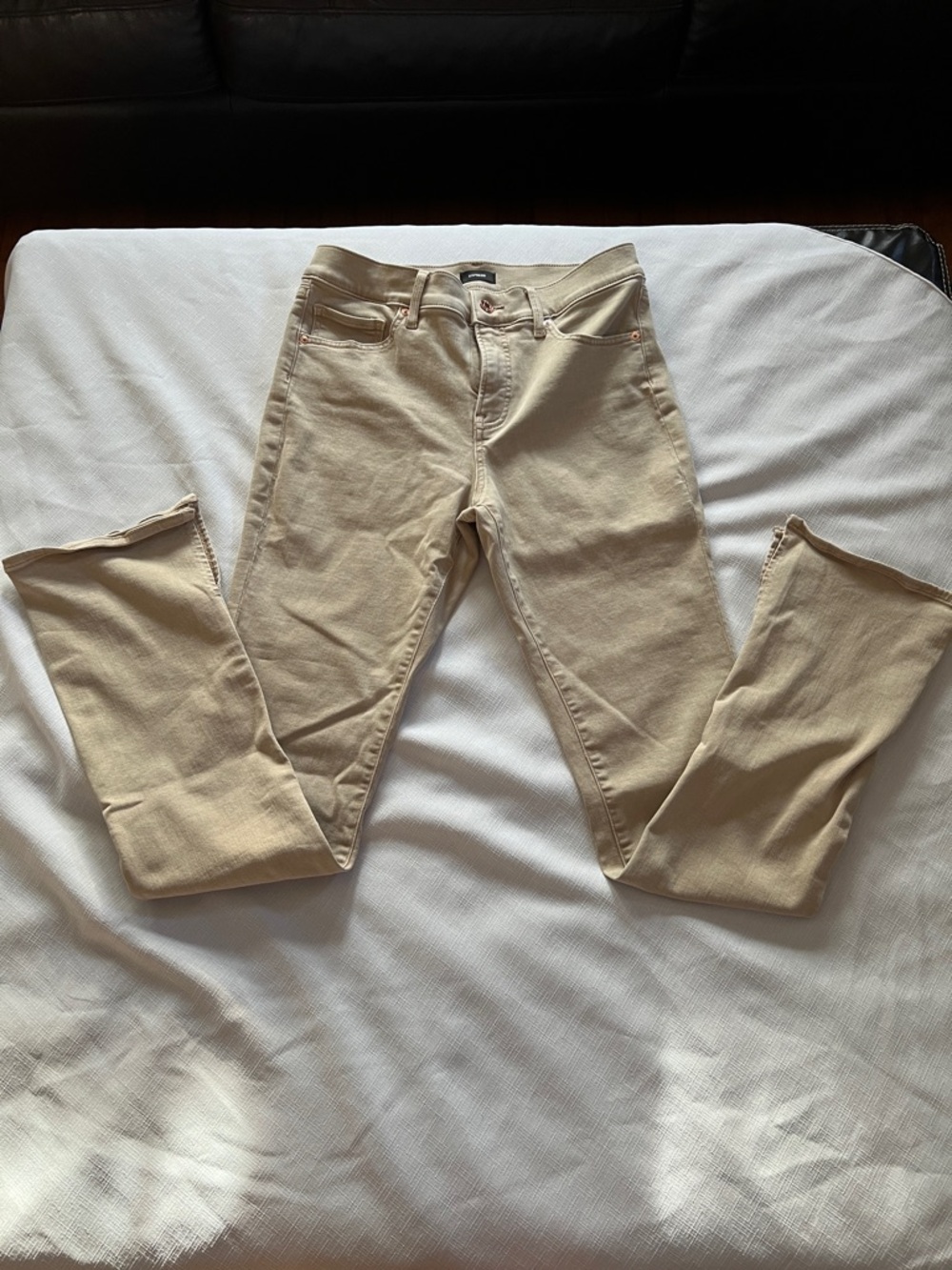 Express Women’s Beige Skinny Jeans